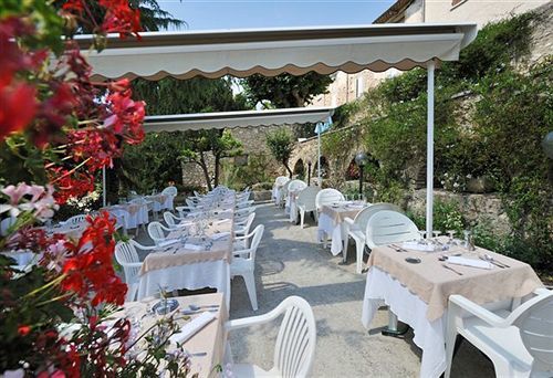 Logis Hotel Restaurant Les Geraniums Le Barroux Exterior photo